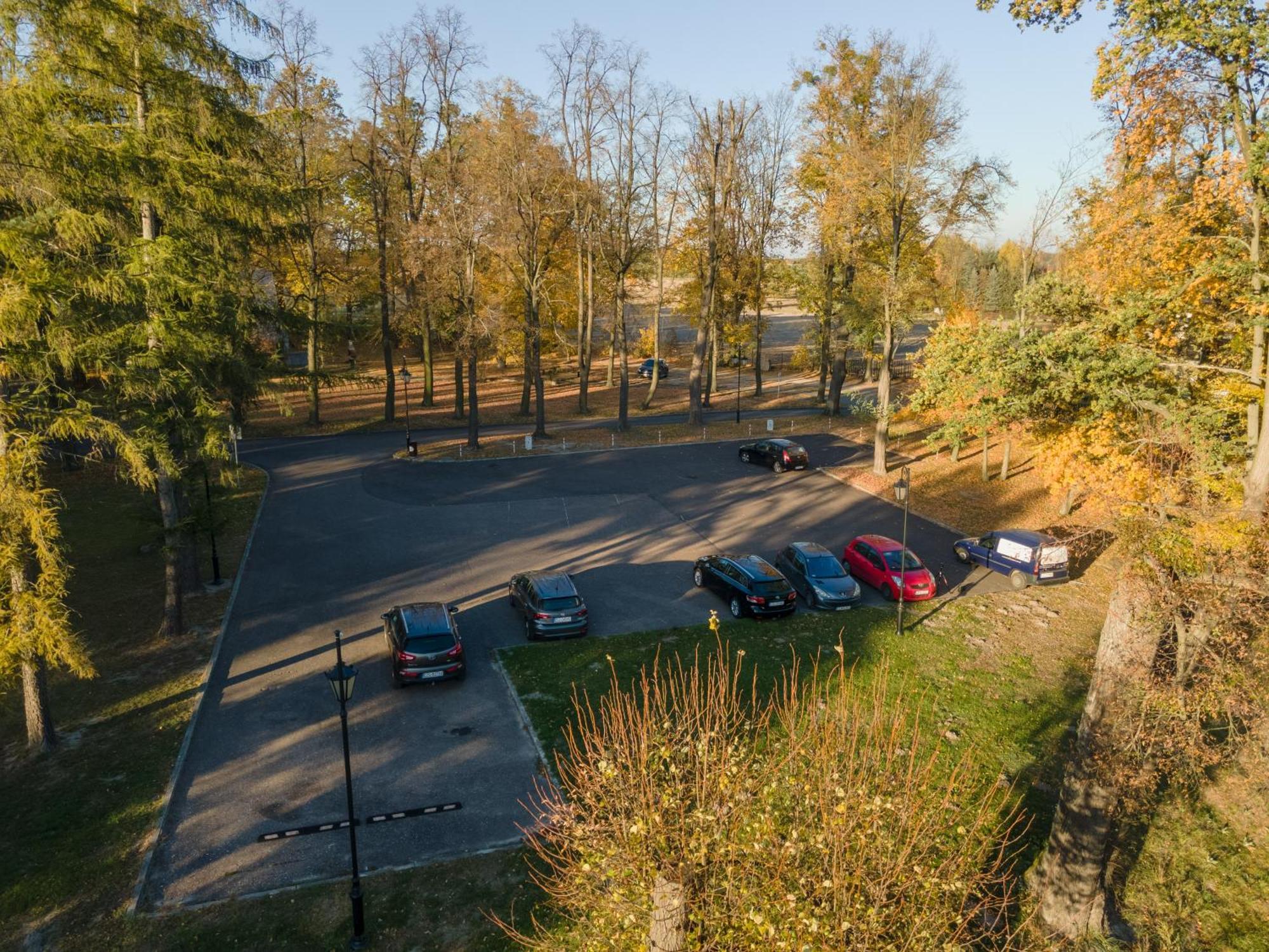 Hotel W Dobieszkowie Stryków Esterno foto