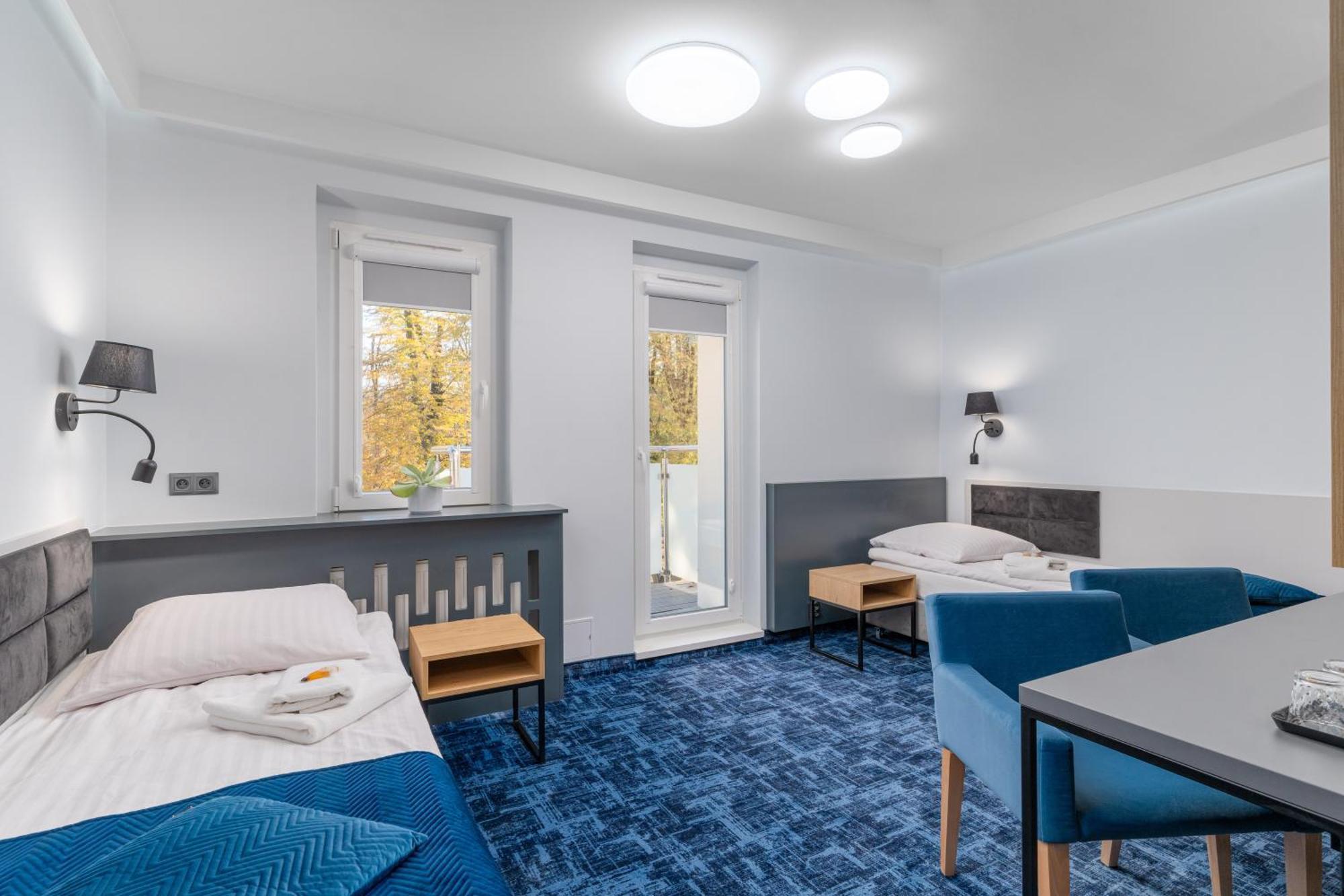 Hotel W Dobieszkowie Stryków Esterno foto